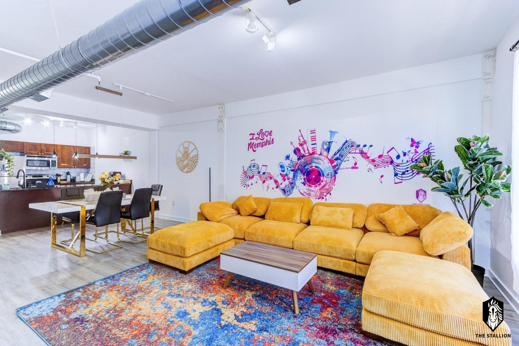The Stallion #209 - Walk To Museums, Luxe Loft With Free Gated & Covered Parking