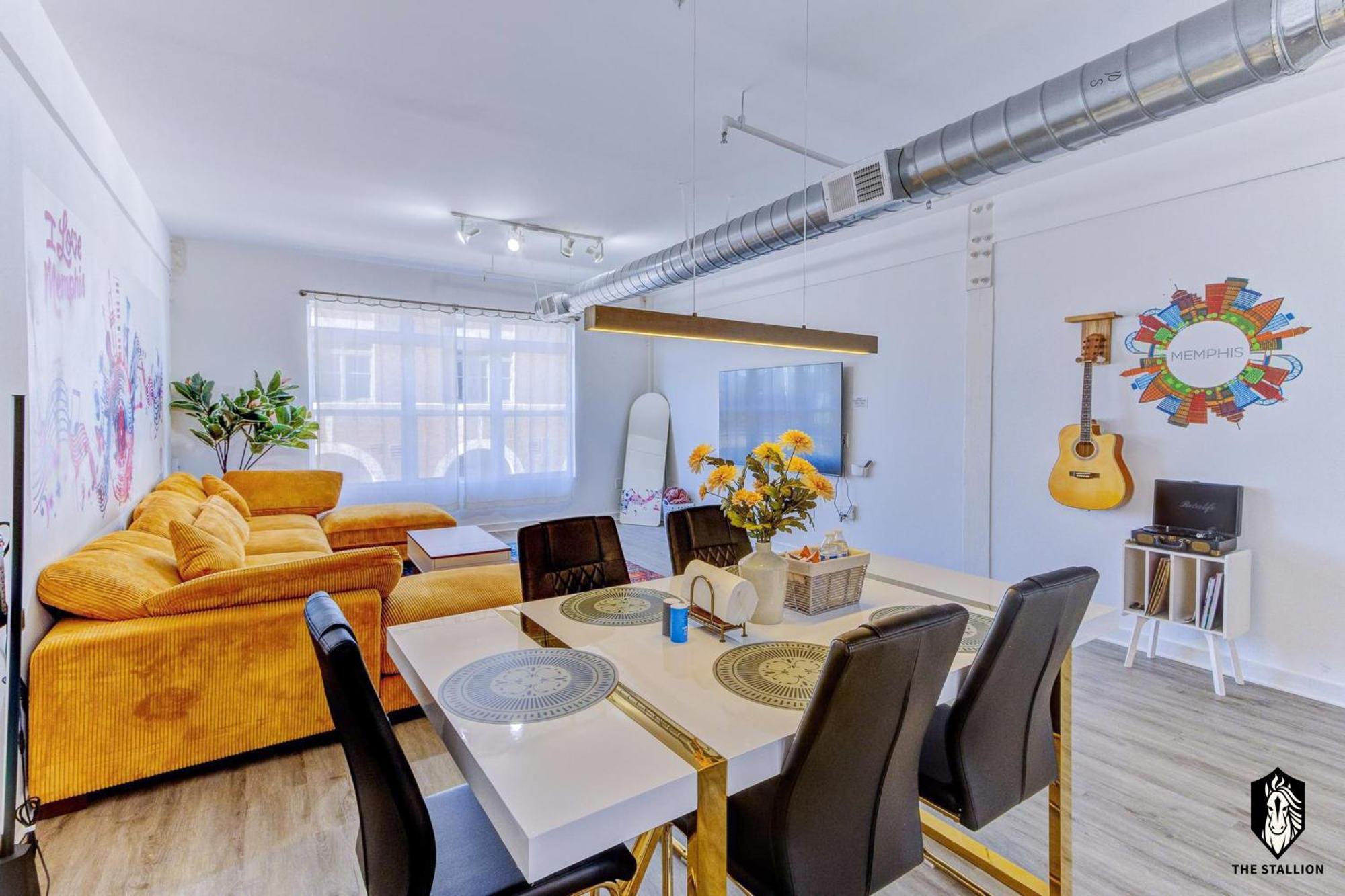 Apartment The Stallion #209 - Walk To Museums, Luxe Loft With Free Gated & Covered Parking *